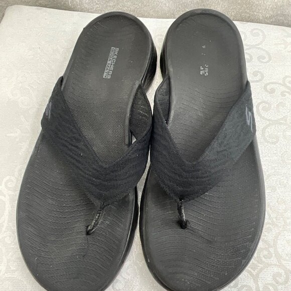 Skechers Women's Size 9 Relaxed Fit Thong Sandals #141404 - Picture 3 of 6